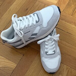 Reebok Classic White and Gray Trainers